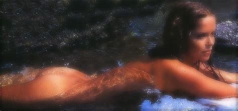 Naked Barbara Bach In L Isola Degli Uomini Pesce