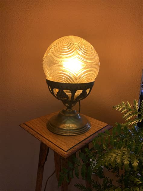 tafellamp glazen bol lampen pakhuis