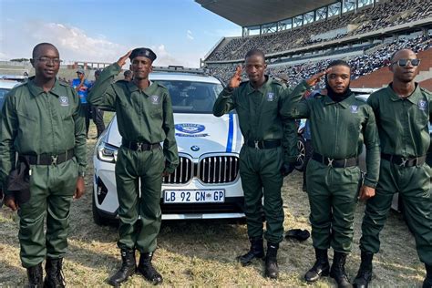 lesufi welcomes recognition  amapanyaza  peace officers