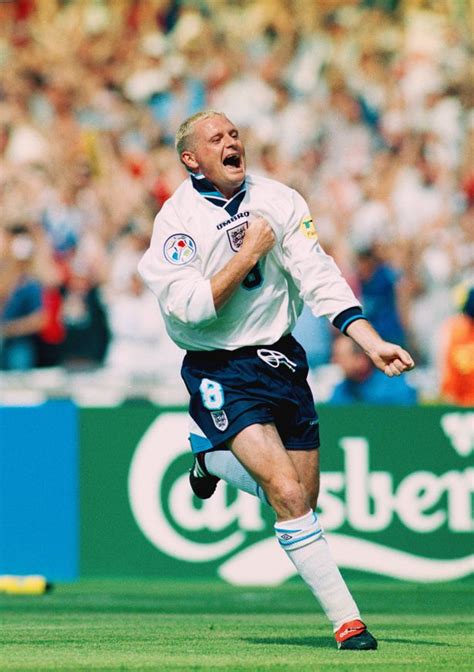 paul gascoigne cleared of sexual assault after kissing woman on train