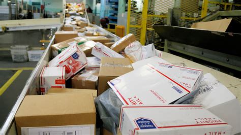 holiday shipping tips      packages   theyre  abc los angeles