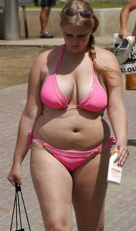 chubby teen in swimsuit 29 pics