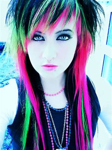 emo colorfull hairstyle trends
