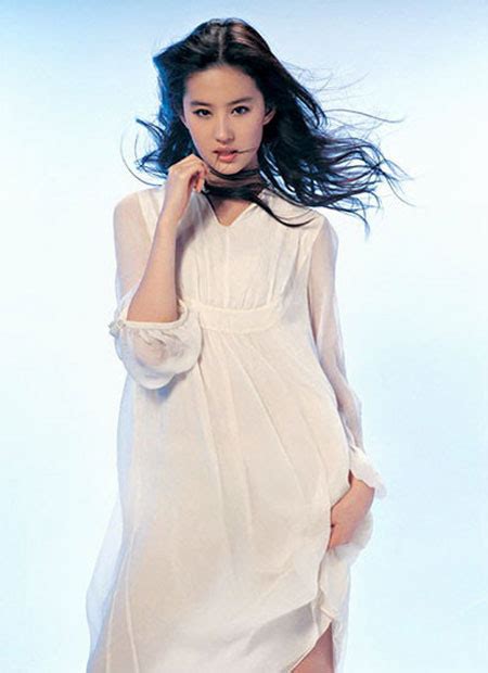 Kanomatakeisuke Liu Yifei Alluring Chinese Actress