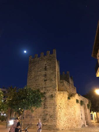 alcudia  town port dalcudia spain   top tips