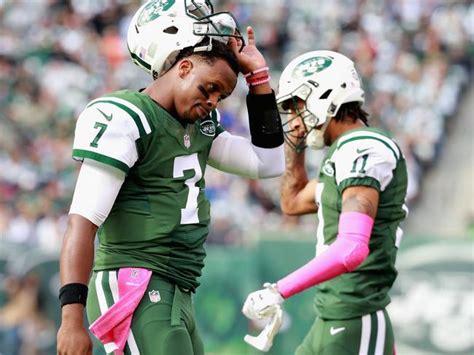 Nfl New York Jets Quarterback Geno Smith Out For The Season With Knee
