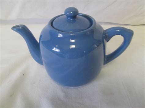 vintage   usa small single cup teapot tea pot usa pottry