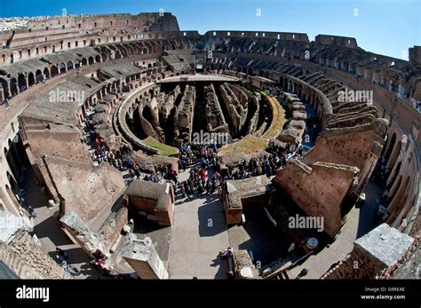 innenraum kolosseum rom latium italien amphitheatrum novum