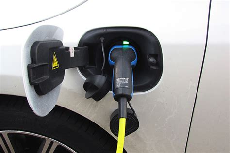 aaa study vast majority  electric vehicle owners  buy  northeast oregon
