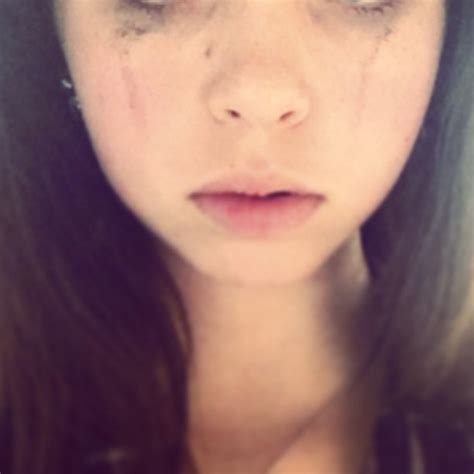 21 awkward crying selfies you have probably seen on facebook