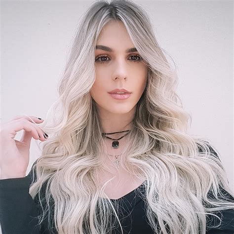 Nicole Sirizolli – Most Beautiful Brazilian Trans Women Hairstyle Tg