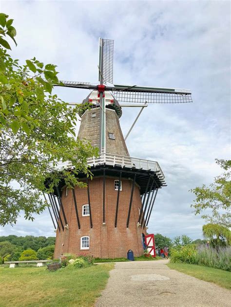 de zwaan windmill  holland michigan paul chandler july  holland windmills windmill