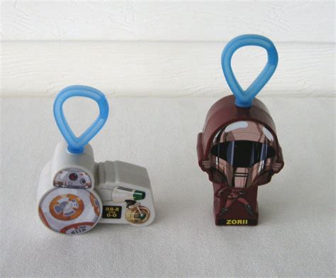 2 star wars toys the rise of skywalker hologram keychains backpack bb 8