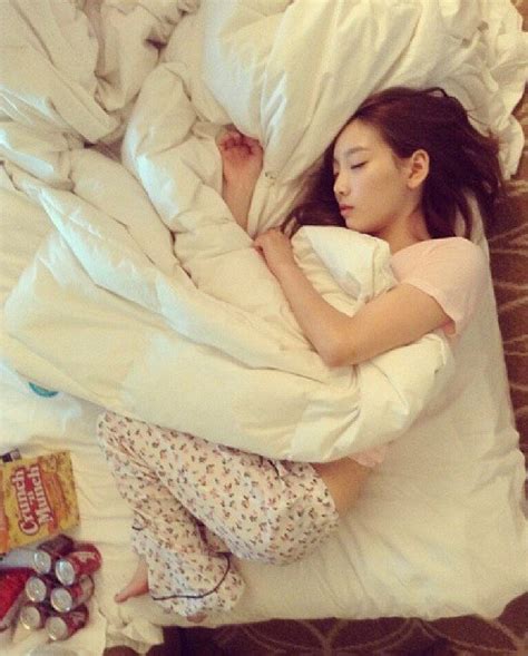 Girls’ Generation’s Taeyeon Is A Sleeping Beauty In Her Latest Photo