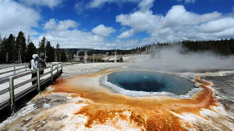 Man Dies After Falling Into Yellowstone Hot Spring