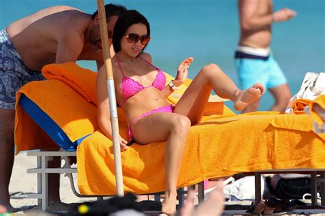 Francesca Frigo Busty Wearing Skimpy Pink Bikini On A Beach In Miami