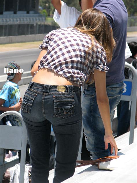 Perfect Round Ass In Jeans Divine Butts Candid Milfs