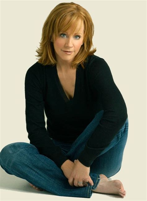 reba mcentire ~ she looks so cozy and down to earth description from