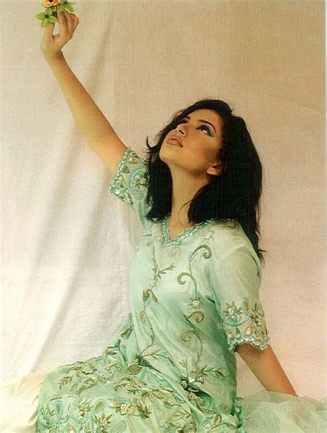 sara chaudhary pakistani actress 32 outstanding photos fun to move in usa