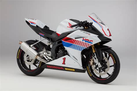 honda cbrrr reporting  racing duty asphalt rubber