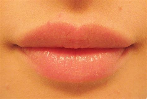 living off samples how to get full looking lips