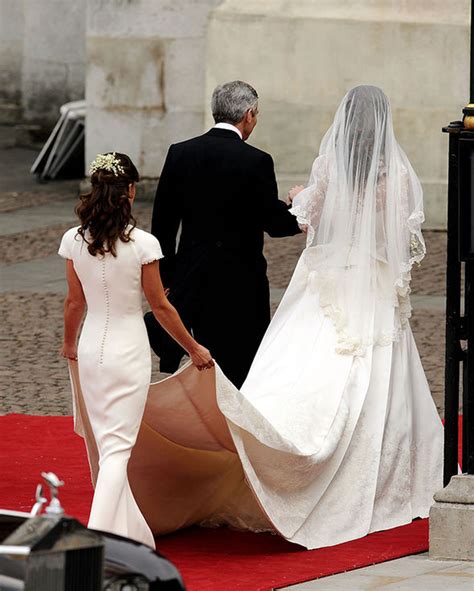 Pippa Middleton Wedding Kate Fixes Dress At St Mark S Church Royal