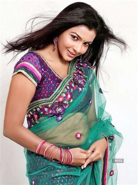 Saranya Looks Ravishing As She Poses In A Saree During A Photoshoot