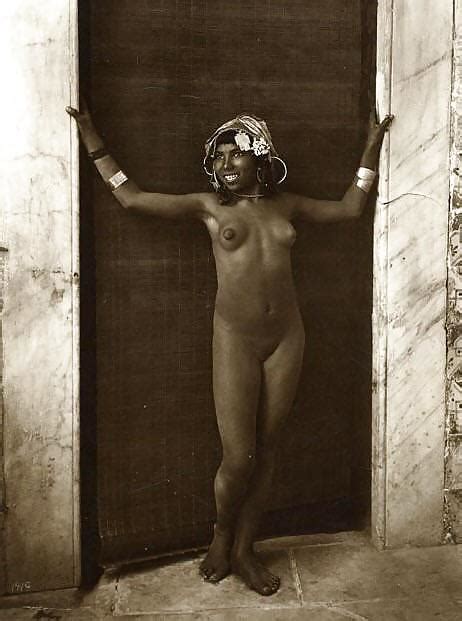vintage erotic photo art 3 arabian girls c 1900 1930 34 pics