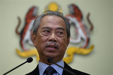 malaysia s prime minister gains political lifeline with budget approval