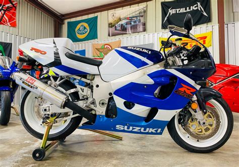 suzuki gsx  iconic motorbike auctions