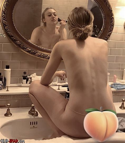dakota fanning puts her naked ass in a sink