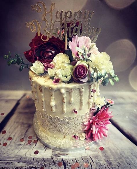 Pin By Elizabeth Gunson On Ladies Birthday Cakes Birthday Cakes For