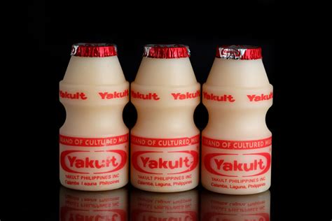 benefits  yakult   helpful probiotic yourdailysportfixcom