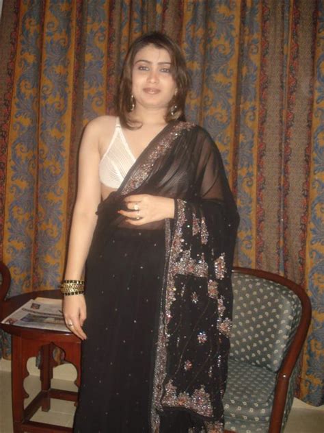 cleavage lovers innocent indian wife 6