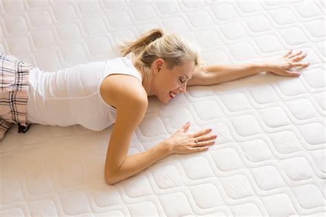 Best Mattress For Sleeping In India 2024 Expert Guide
