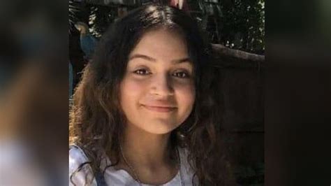 police searching for missing 15 year old girl last seen in bradenton