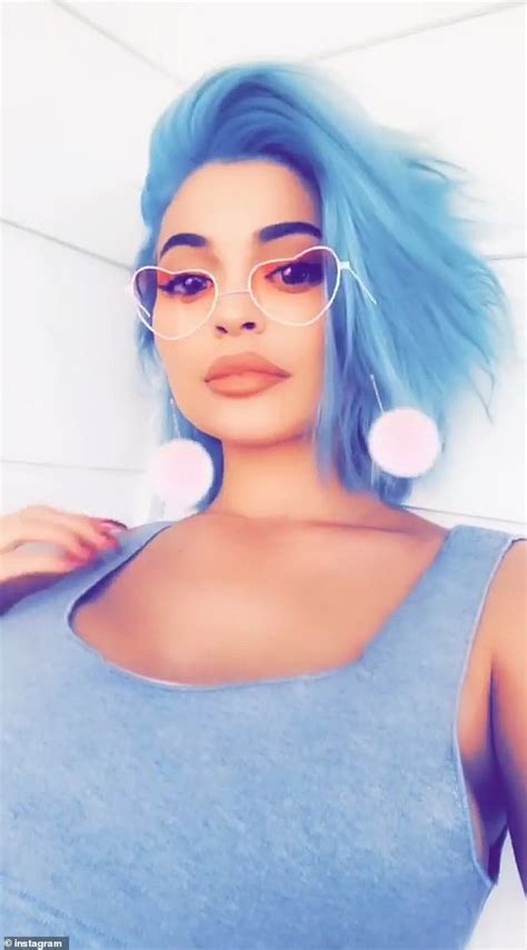 Kylie Jenner Flashes Her Toned Tummy In Sexy Instagram Selfie Daily