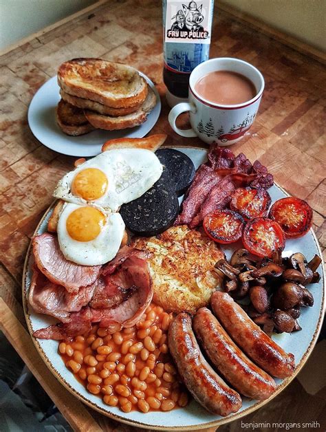 yummy foooooood full english breakfast bacon egg sausage