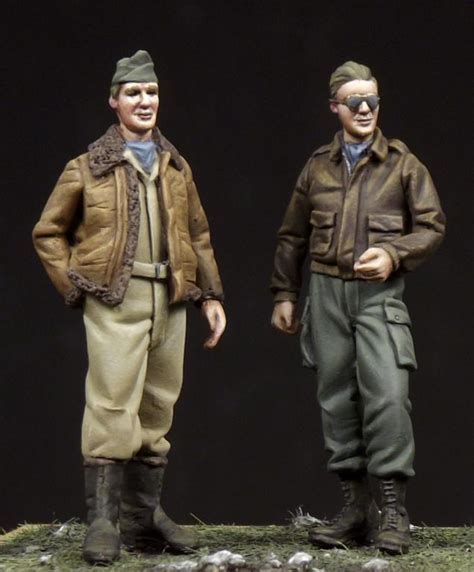 unpainted kit  world war ii american pilots soldier standing figure