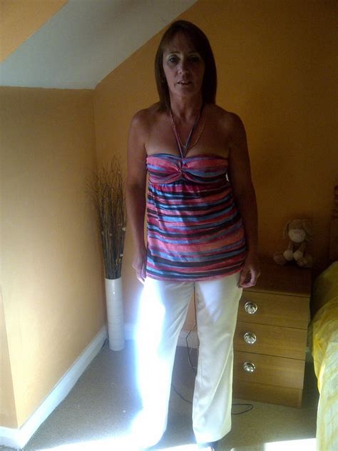Bevhall45 52 From Nottingham Is A Local Granny Looking For Casual Sex