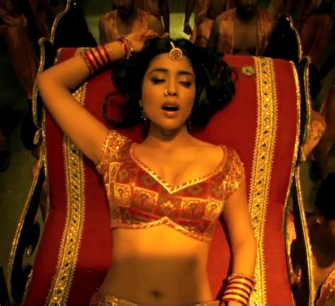 Nackte Shriya Saran In Zila Ghaziabad