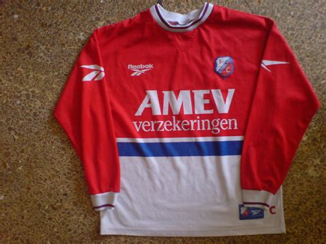 fc utrecht home football shirt   sponsored  amev