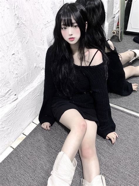 히키 hiki on twitter in 2021 korean girl fashion cute emo girls cute