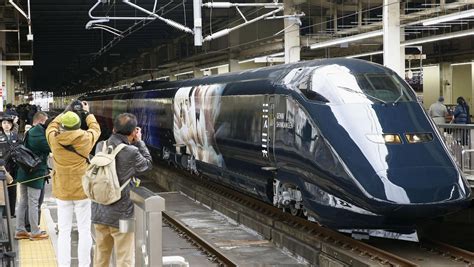 jr east shinkansen decorated  dazzling livery  japan times