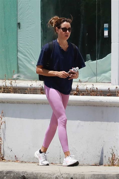 Aubrey Plaza In A Pink Leggings Leaves The Gym In Los Angeles 07 12