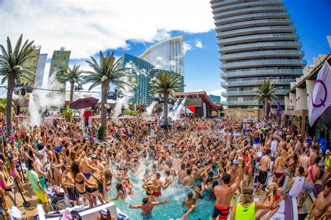 Pool Parties In Las Vegas 2020 Las Vegas Nightclubs 2020 And Beyond