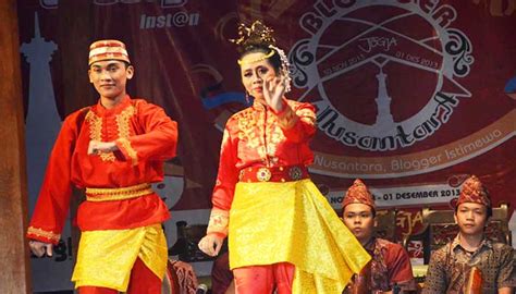 tarian tradisional  lampung  penjelasannya cinta indonesia