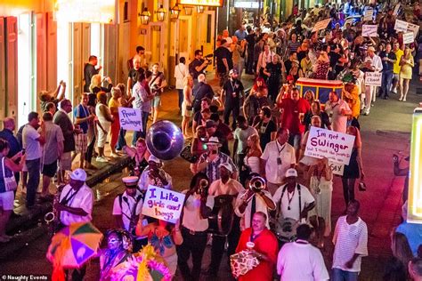 Hundreds Descend On New Orleans For Five Day Swingers Event Express