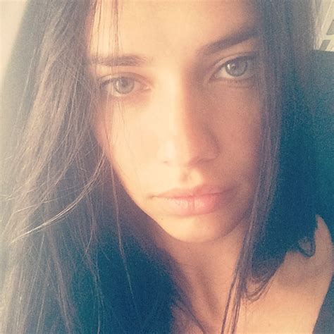 20 Celebrities Who Proudly Posted Nomakeup Selfies Brit