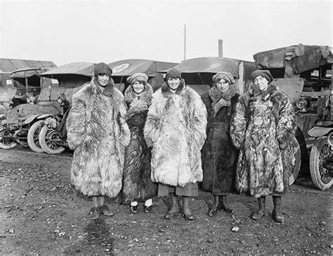 women ambulance drivers    aid nursing yeomanry    world war